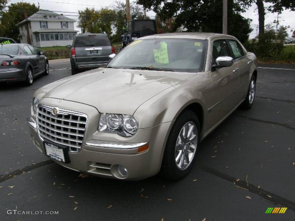 2007 300 C HEMI - Linen Gold Metallic / Dark Slate Gray/Light Graystone photo #1