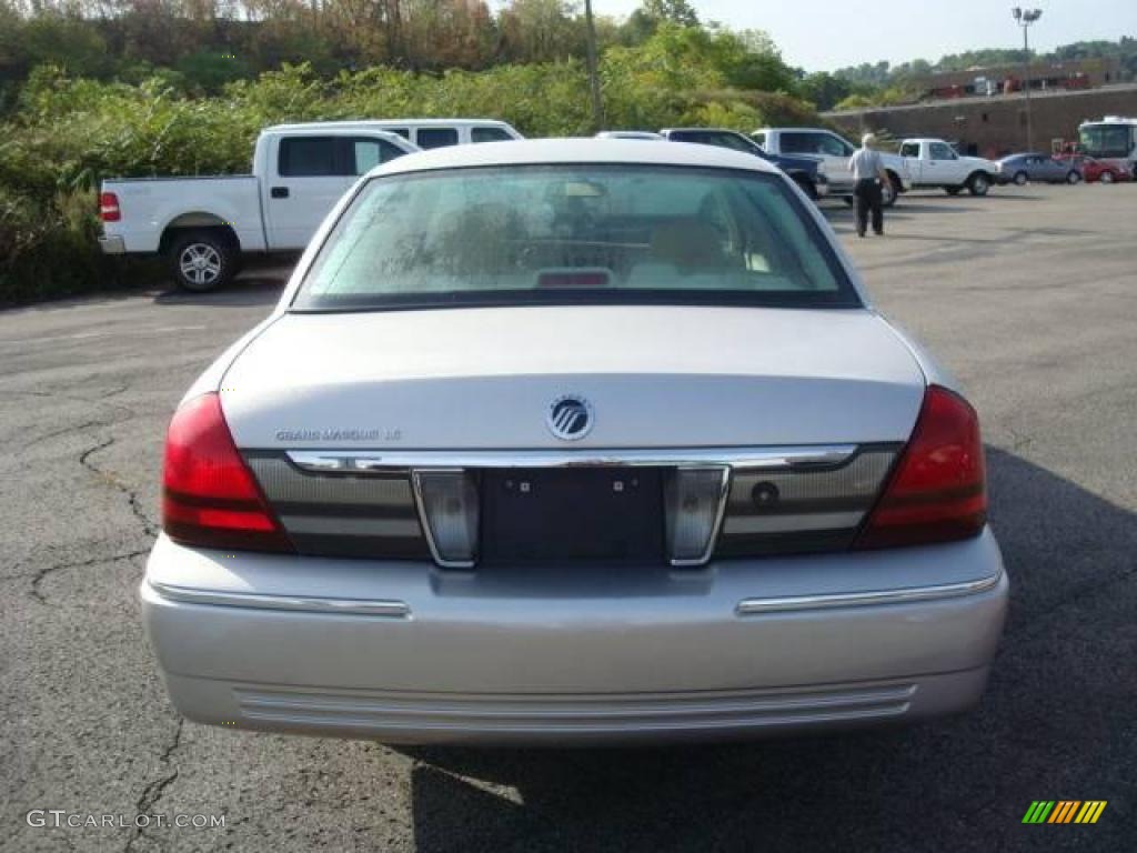 2009 Grand Marquis LS Ultimate Edition - Silver Birch Metallic / Light Camel photo #4