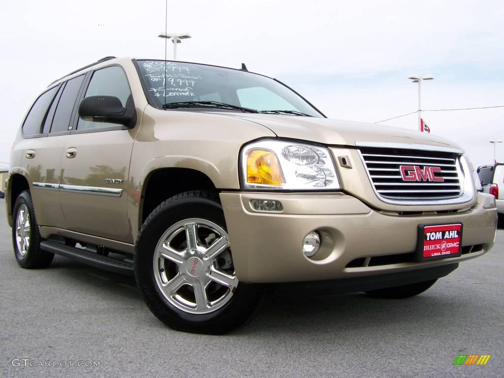 2006 Envoy SLE 4x4 - Sand Beige Metallic / Light Tan/Ebony Black photo #1