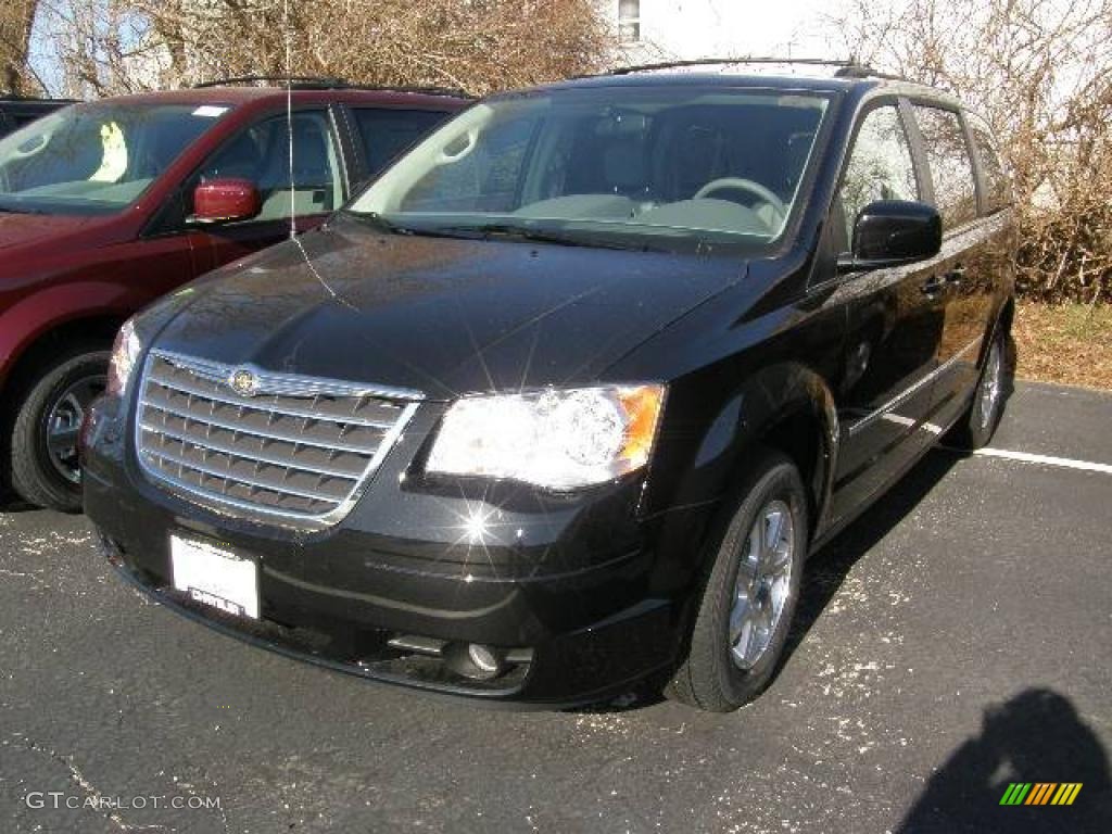 2009 Town & Country Touring - Brilliant Black Crystal Pearl / Medium Slate Gray/Light Shale photo #1