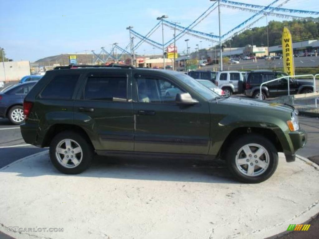 2006 Grand Cherokee Laredo 4x4 - Jeep Green Metallic / Khaki photo #5