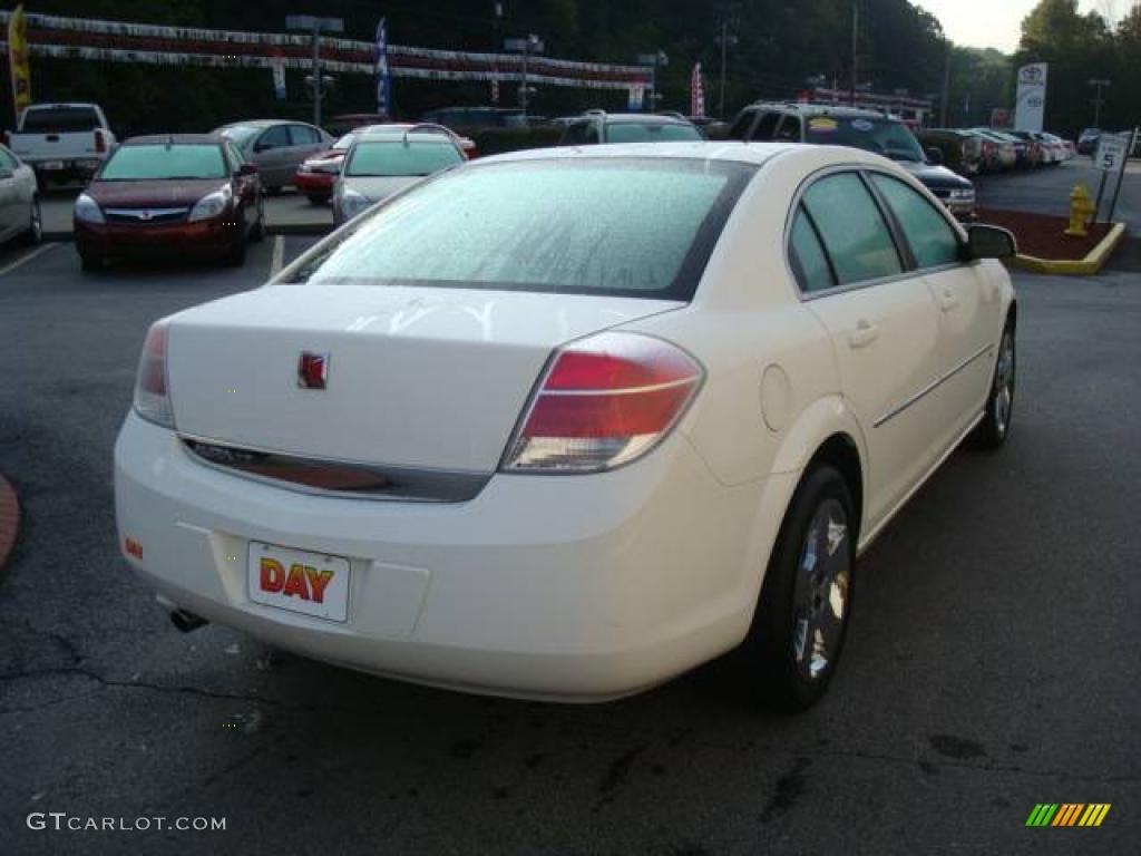 2007 Aura XE - Cream White / Gray photo #4