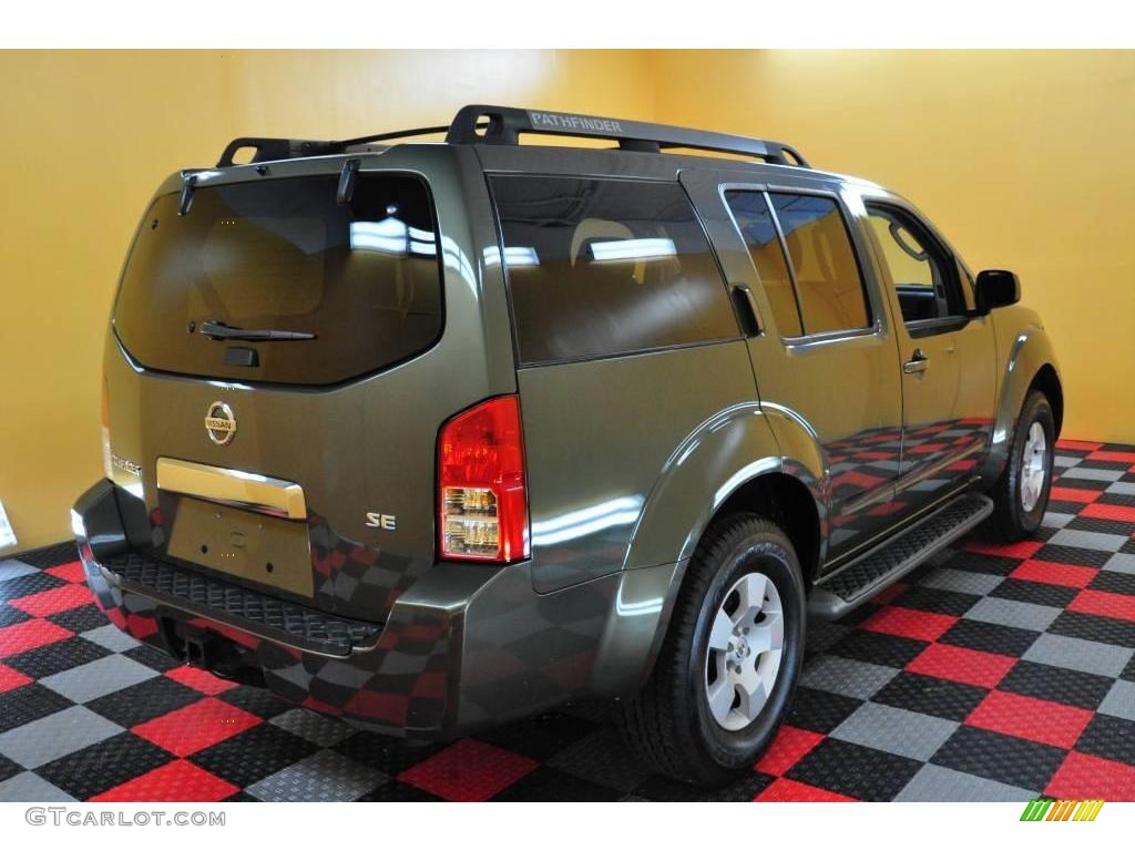 2005 Pathfinder SE 4x4 - Canteen Green Metallic / Graphite photo #6