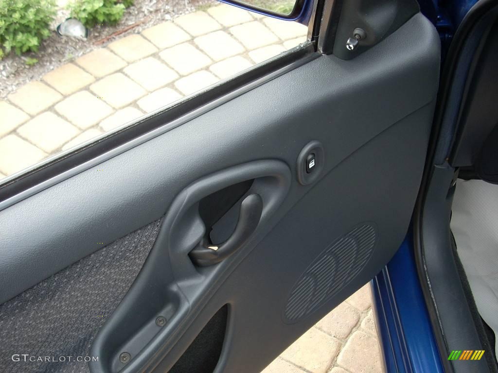 2004 Cavalier LS Sport Coupe - Arrival Blue Metallic / Graphite photo #10