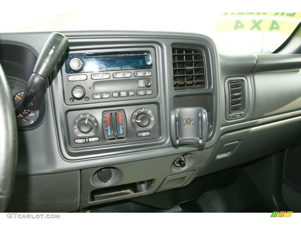 2004 Silverado 1500 LS Extended Cab 4x4 - Black / Dark Charcoal photo #12