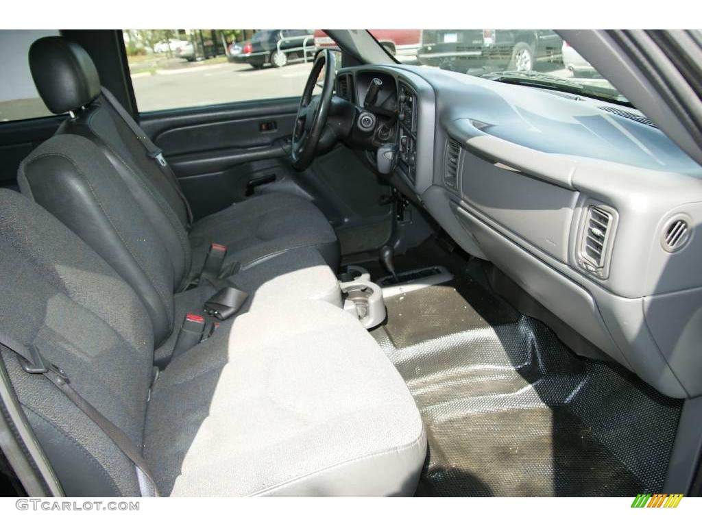 2004 Silverado 1500 LS Extended Cab 4x4 - Black / Dark Charcoal photo #16