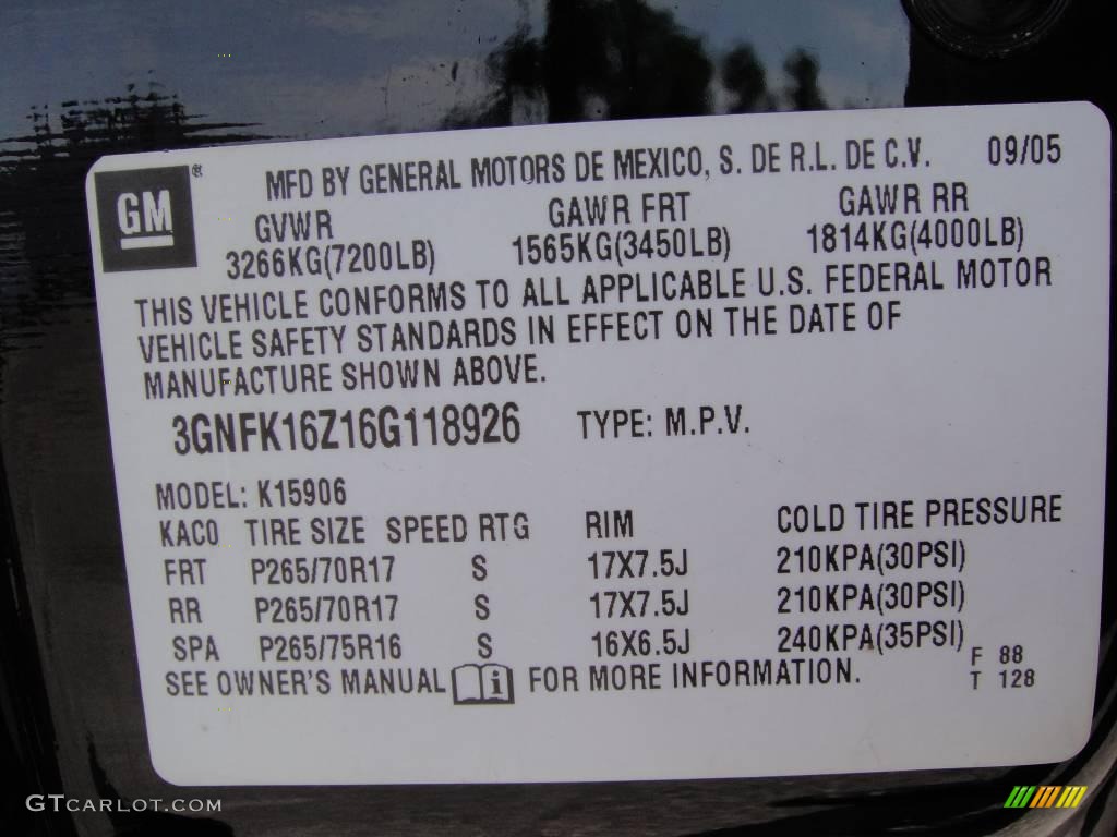 2006 Suburban Z71 1500 4x4 - Black / Tan/Neutral photo #15