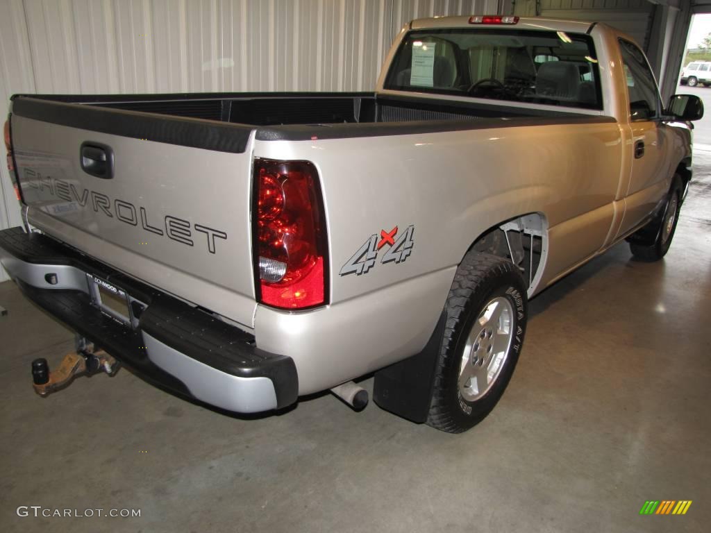 2006 Silverado 1500 Work Truck Regular Cab 4x4 - Silver Birch Metallic / Medium Gray photo #2