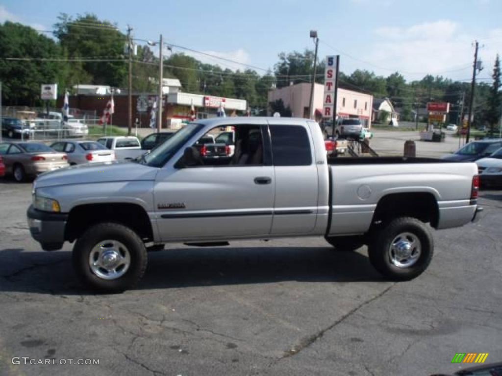 2002 Ram 2500 SLT Quad Cab 4x4 - Bright Silver Metallic / Mist Gray photo #1