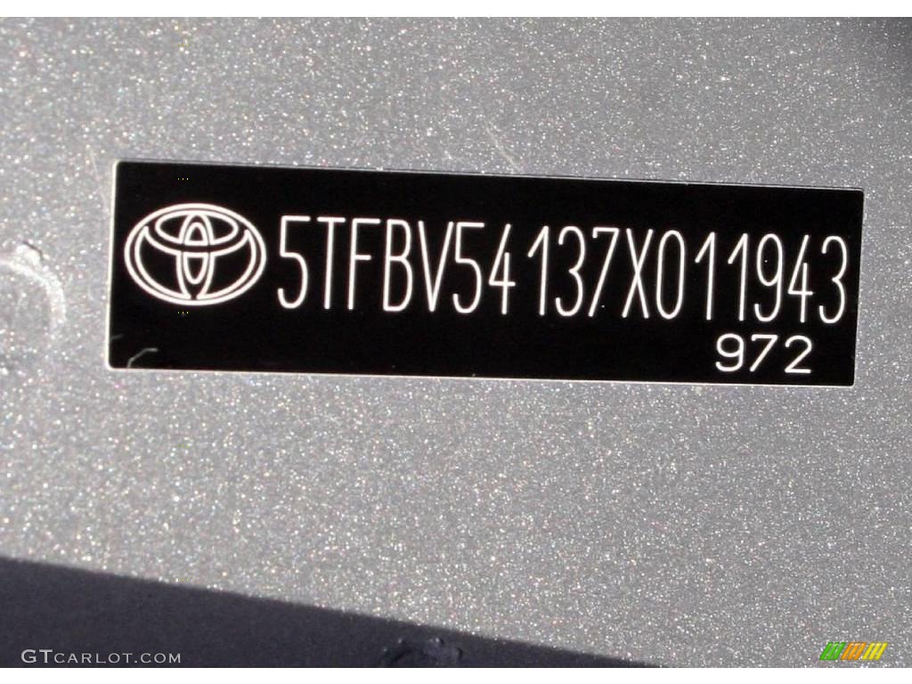 2007 Tundra SR5 Double Cab 4x4 - Silver Sky Metallic / Graphite Gray photo #12