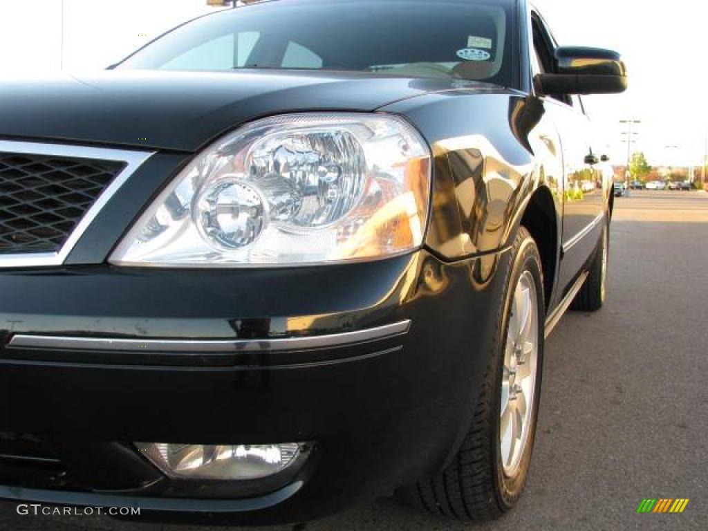 2006 Five Hundred SEL AWD - Black / Pebble Beige photo #7