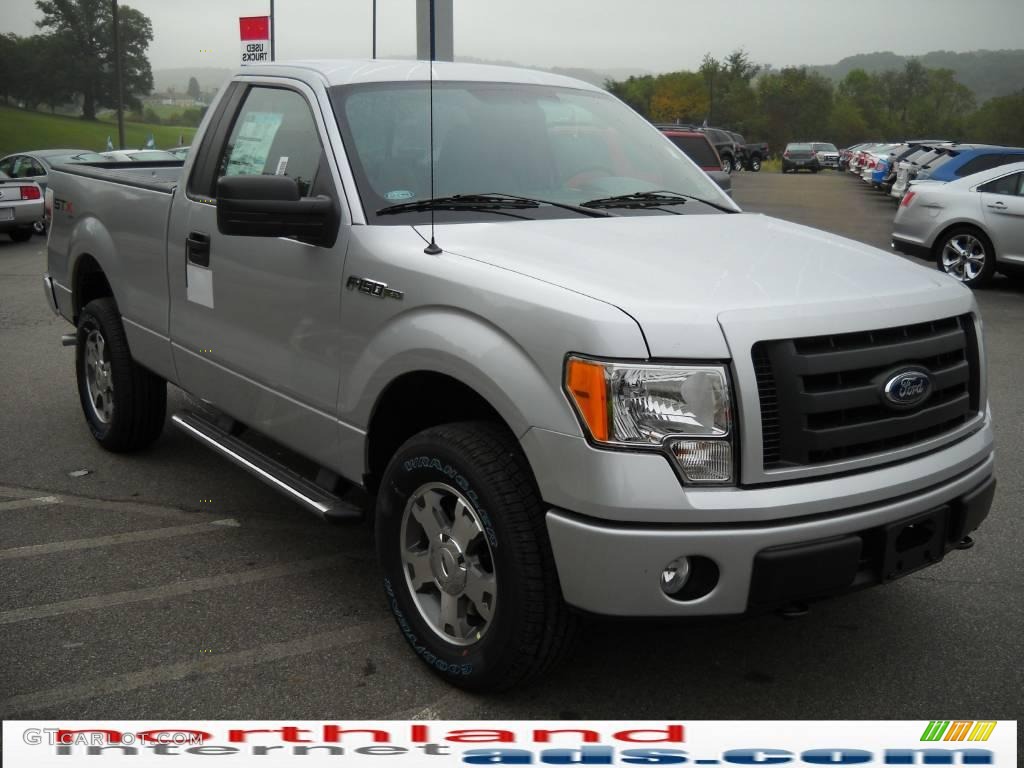 2010 F150 STX Regular Cab 4x4 - Ingot Silver Metallic / Medium Stone photo #4