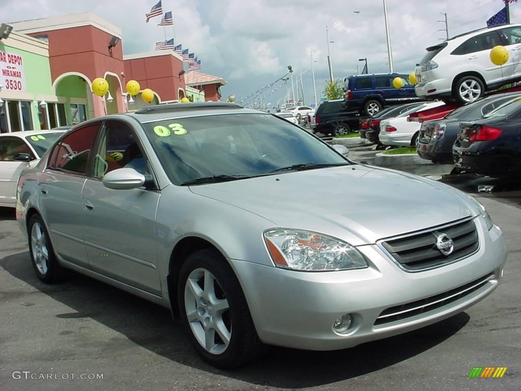 Sheer Silver Metallic Nissan Altima