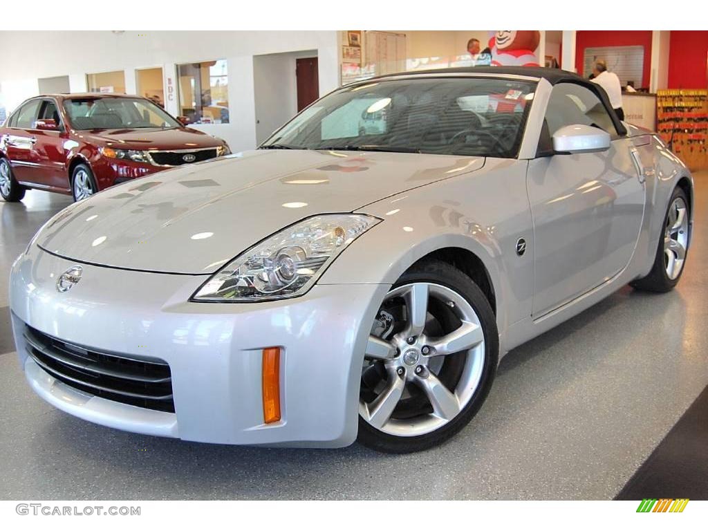 Silver Alloy Metallic Nissan 350Z