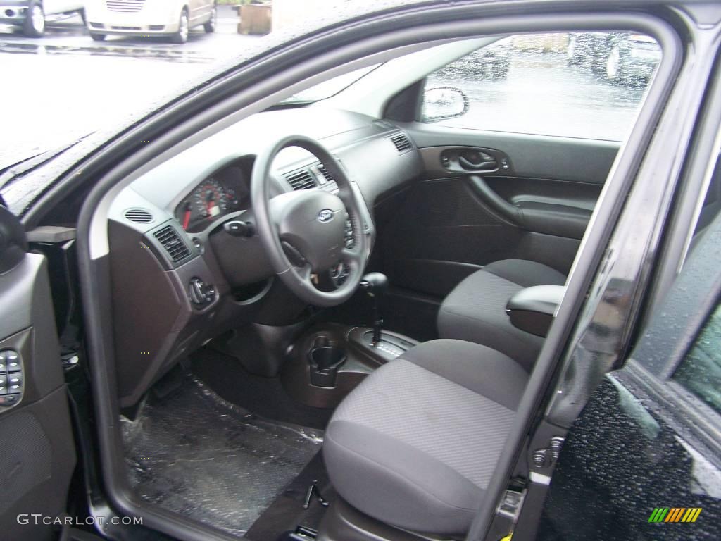 2007 Focus ZX5 SES Hatchback - Pitch Black / Charcoal photo #5