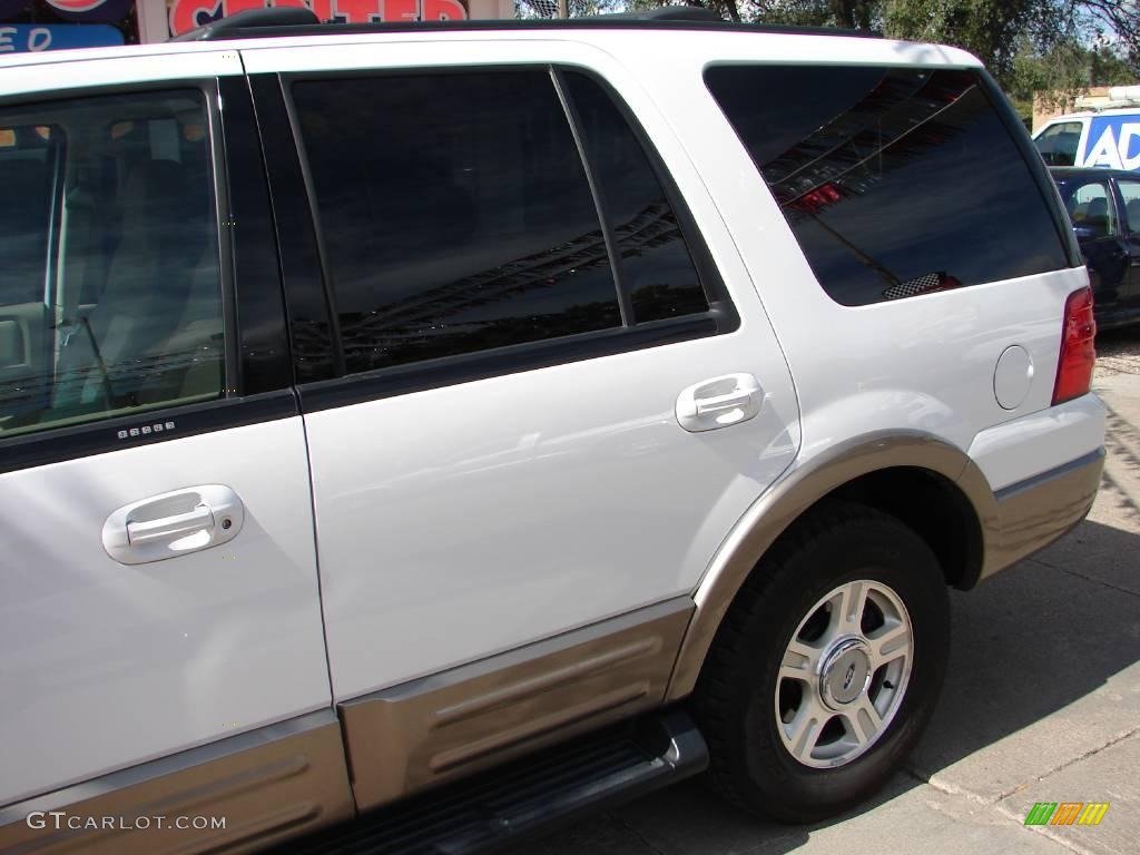 2003 Expedition Eddie Bauer 4x4 - Oxford White / Medium Parchment photo #19