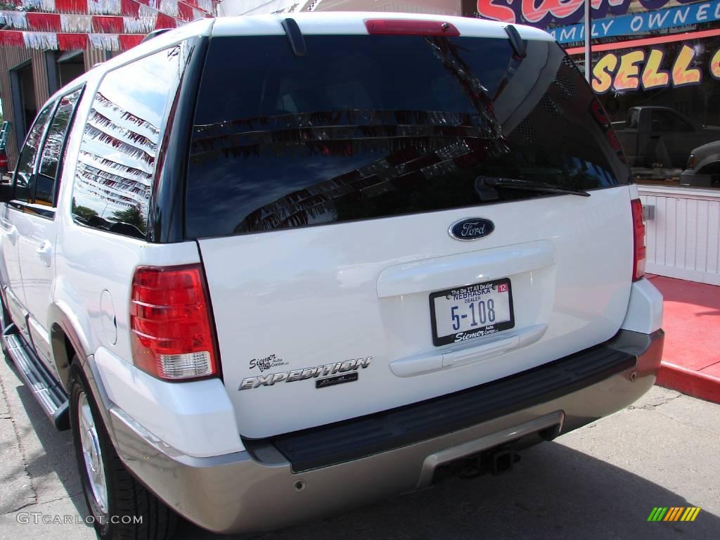 2003 Expedition Eddie Bauer 4x4 - Oxford White / Medium Parchment photo #23