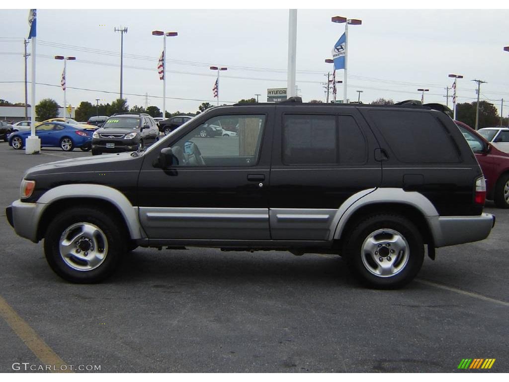 1999 QX4 4x4 - Black Obsidian / Grey photo #2