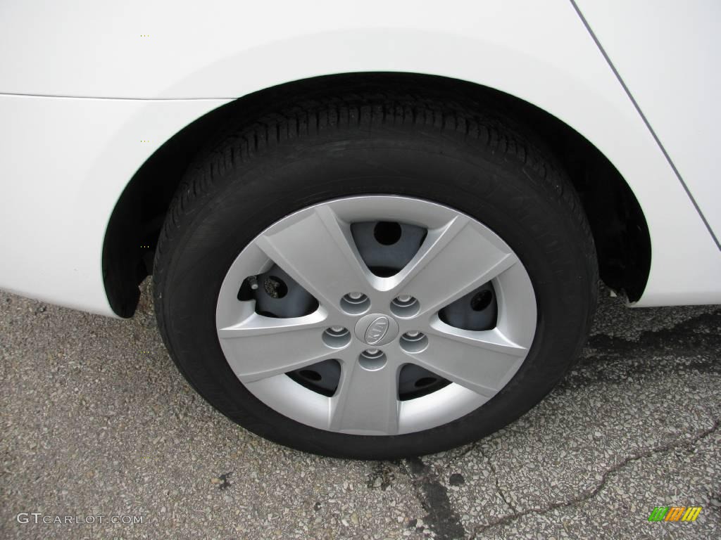 2009 Rondo LX - Clear White / Gray photo #4