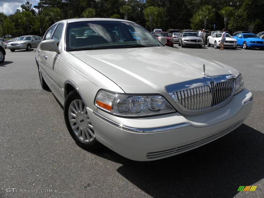 Light French Silk Lincoln Town Car