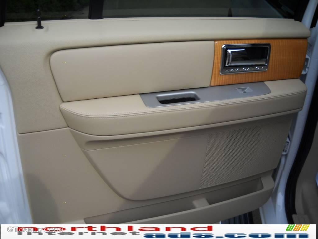 2010 Navigator L 4x4 - White Platinum Metallic Tri-Coat / Camel photo #10