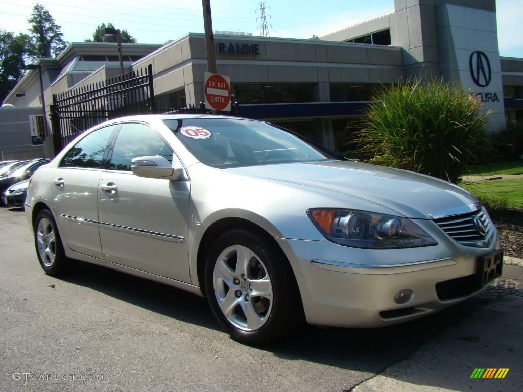 2005 RL 3.5 AWD Sedan - Celestial Silver Metallic / Ebony photo #1