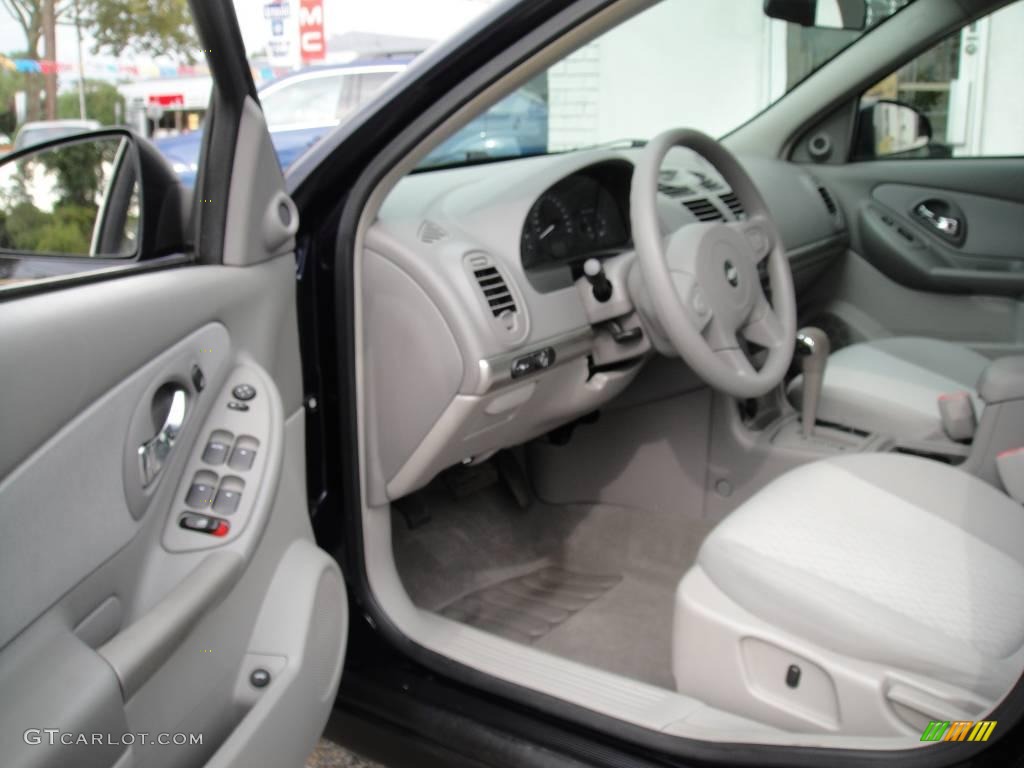 2005 Malibu Sedan - Dark Blue Metallic / Gray photo #10