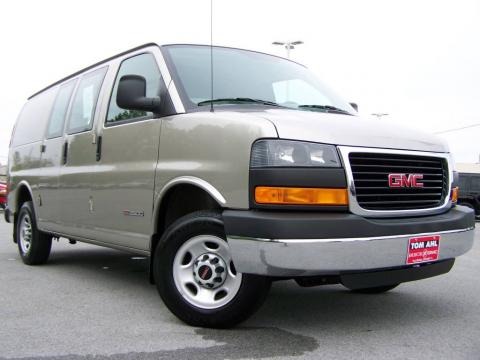 2004 GMC Savana Van 2500 Commerical Utility Data, Info and Specs