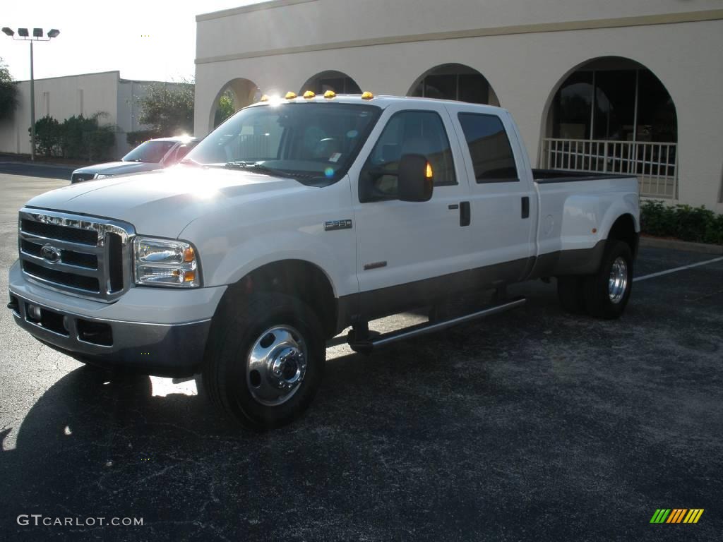 2006 F350 Super Duty Lariat FX4 Crew Cab 4x4 Dually - Oxford White / Tan photo #1