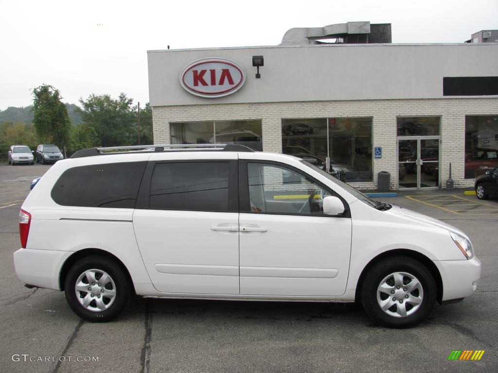 2008 Sedona LX - White / Beige photo #2