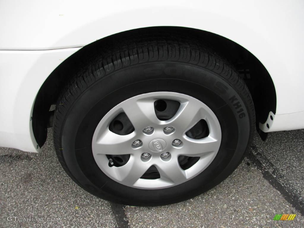 2008 Sedona LX - White / Beige photo #4