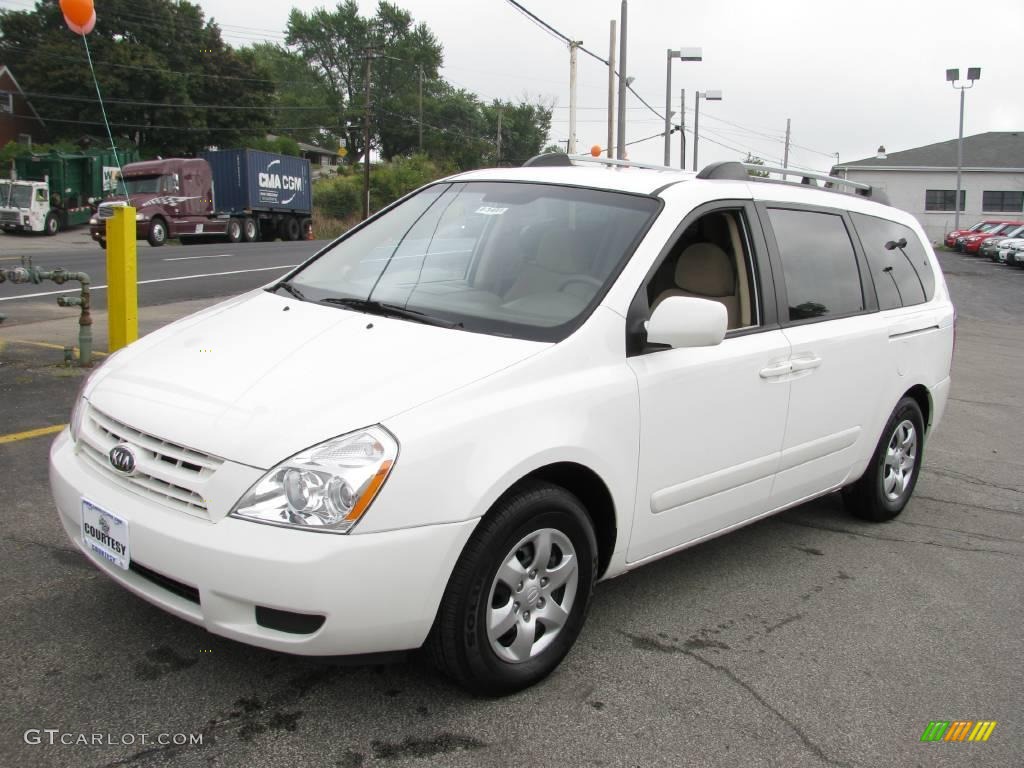 2008 Sedona LX - White / Beige photo #5