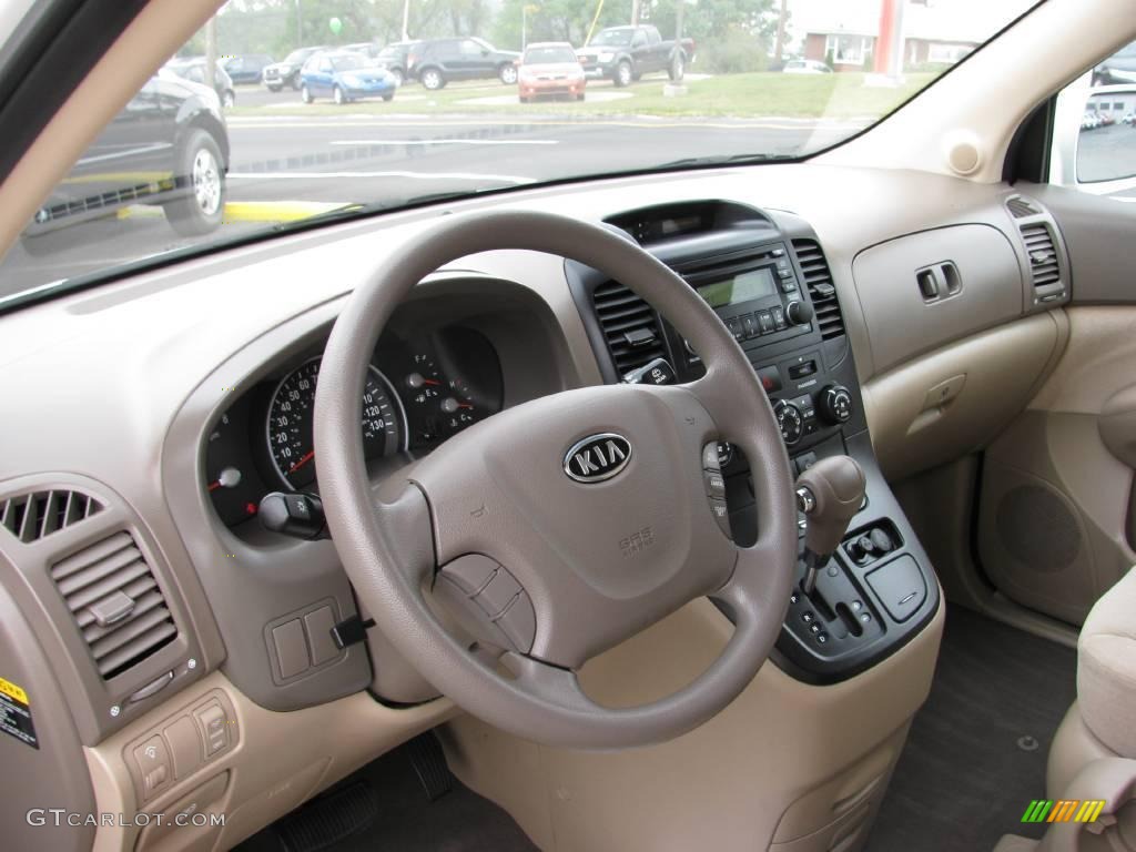 2008 Sedona LX - White / Beige photo #7