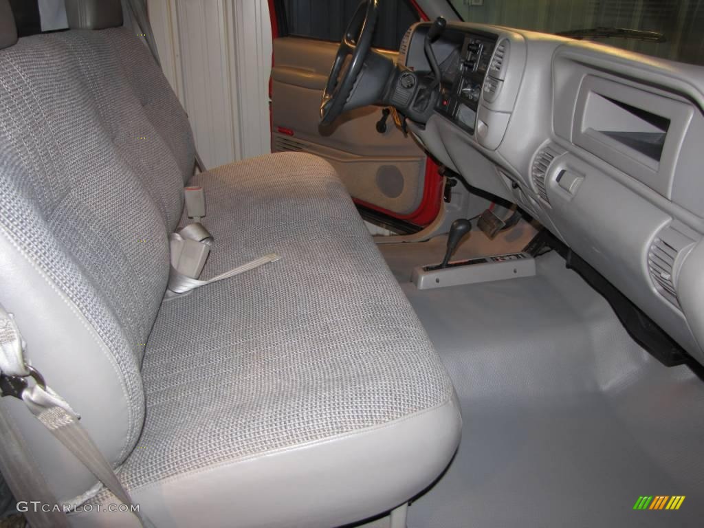 1997 C/K 2500 K2500 Cheyenne Regular Cab 4x4 - Victory Red / Gray photo #15