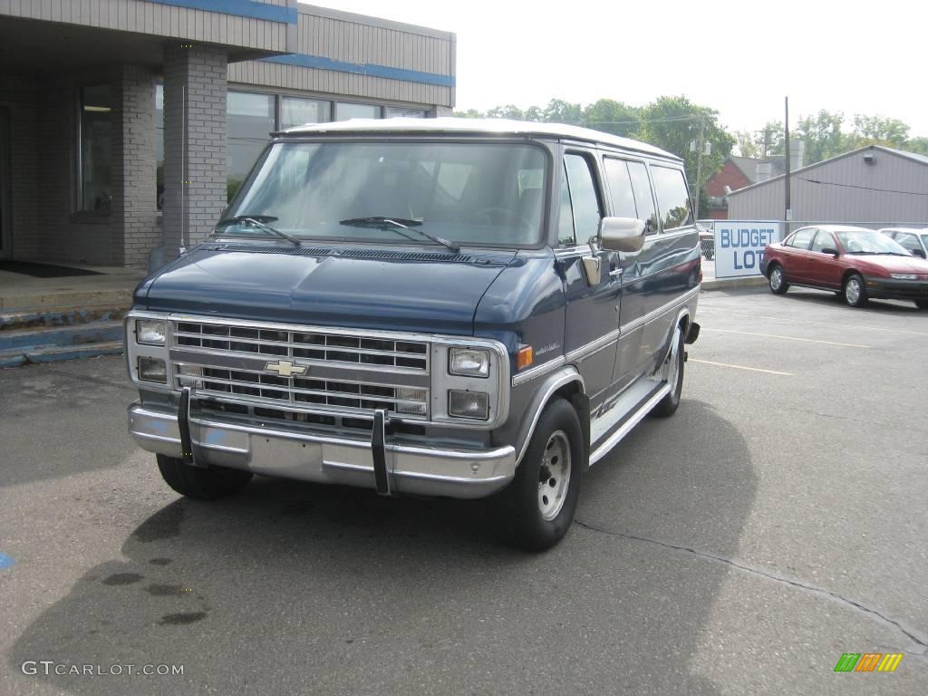1989 Chevy Van G20 Sportvan - Dark Blue Metallic / Blue photo #3
