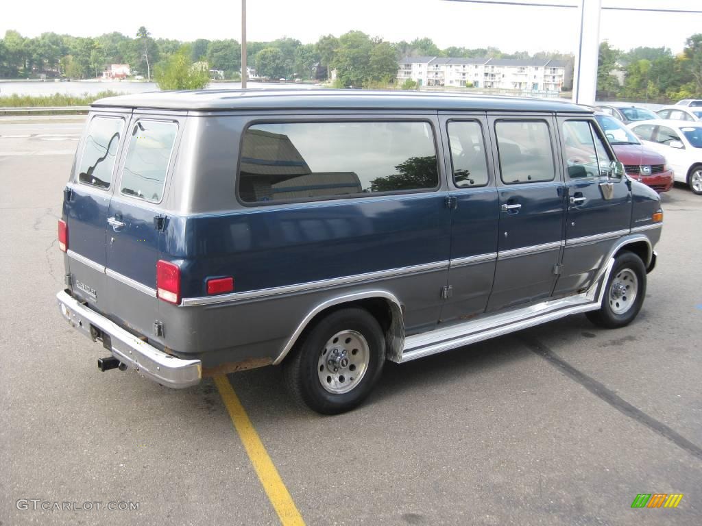 1989 Chevy Van G20 Sportvan - Dark Blue Metallic / Blue photo #8