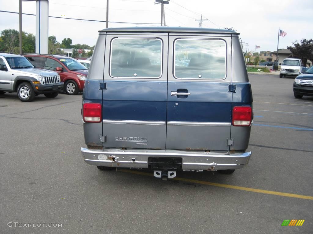 1989 Chevy Van G20 Sportvan - Dark Blue Metallic / Blue photo #10