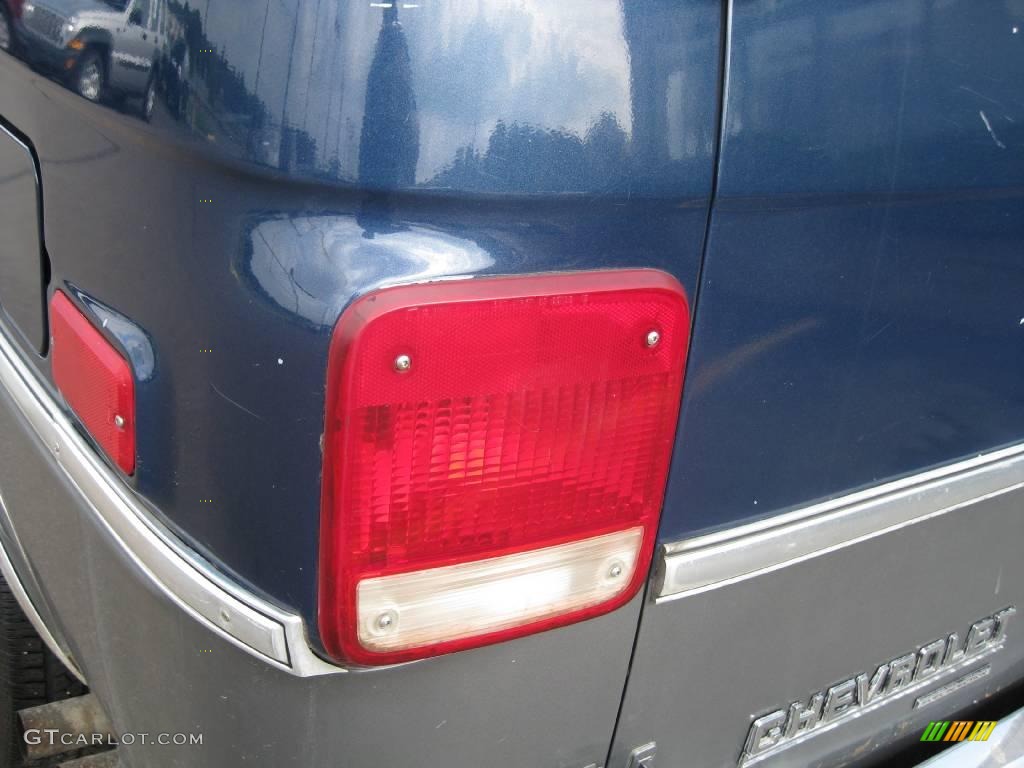 1989 Chevy Van G20 Sportvan - Dark Blue Metallic / Blue photo #16