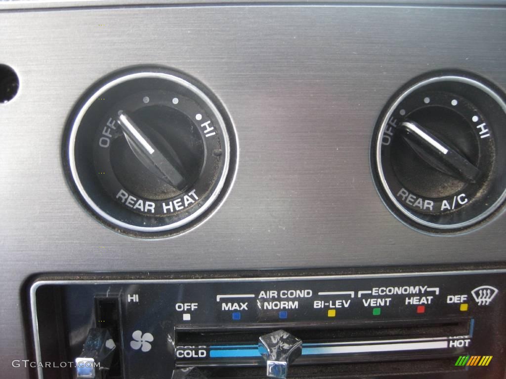 1989 Chevy Van G20 Sportvan - Dark Blue Metallic / Blue photo #28