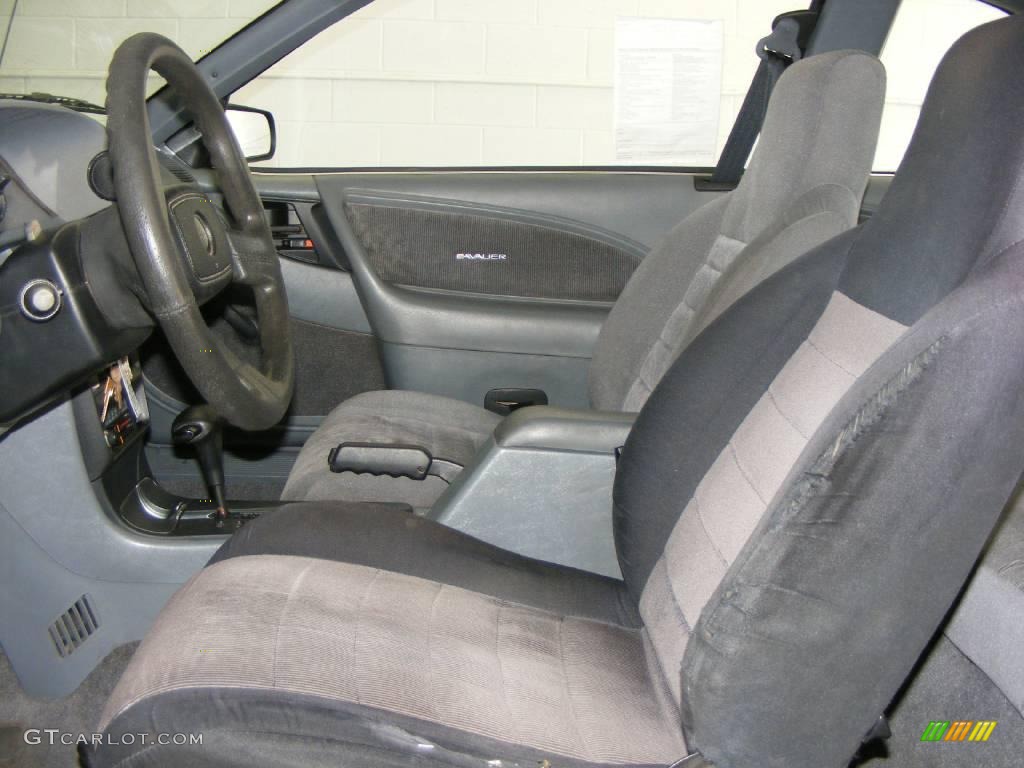 1991 Cavalier Coupe - Torch Red / Gray photo #9