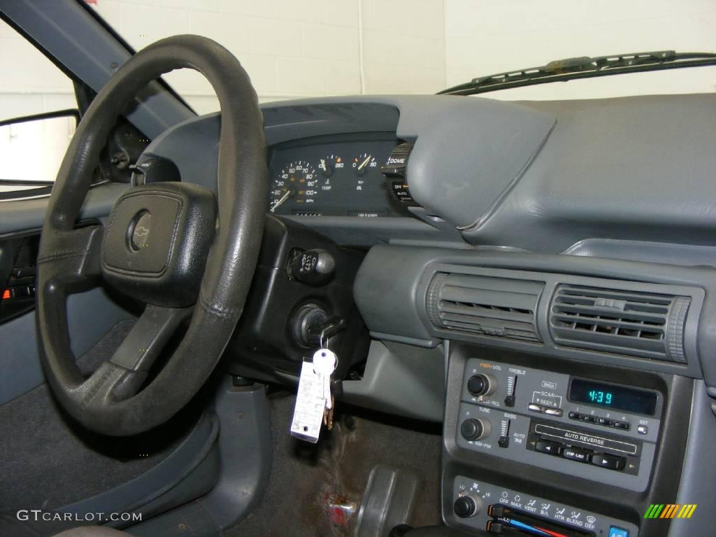 1991 Cavalier Coupe - Torch Red / Gray photo #13