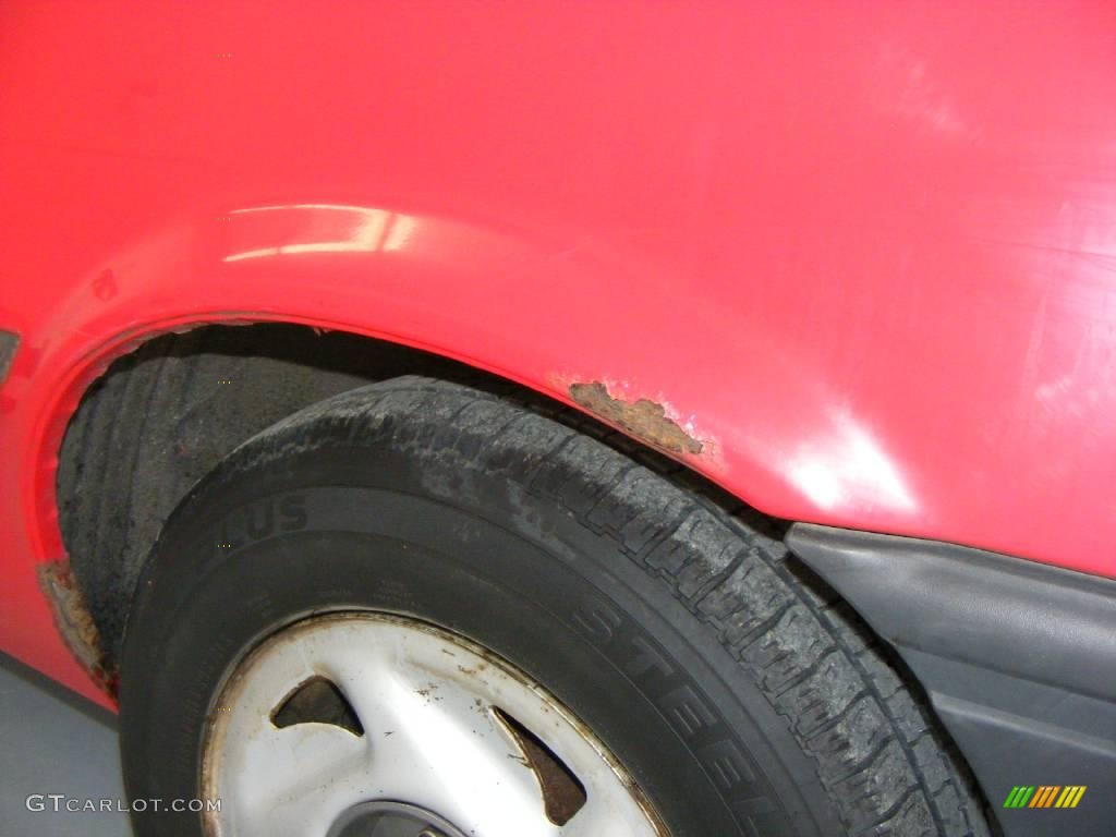 1991 Cavalier Coupe - Torch Red / Gray photo #25