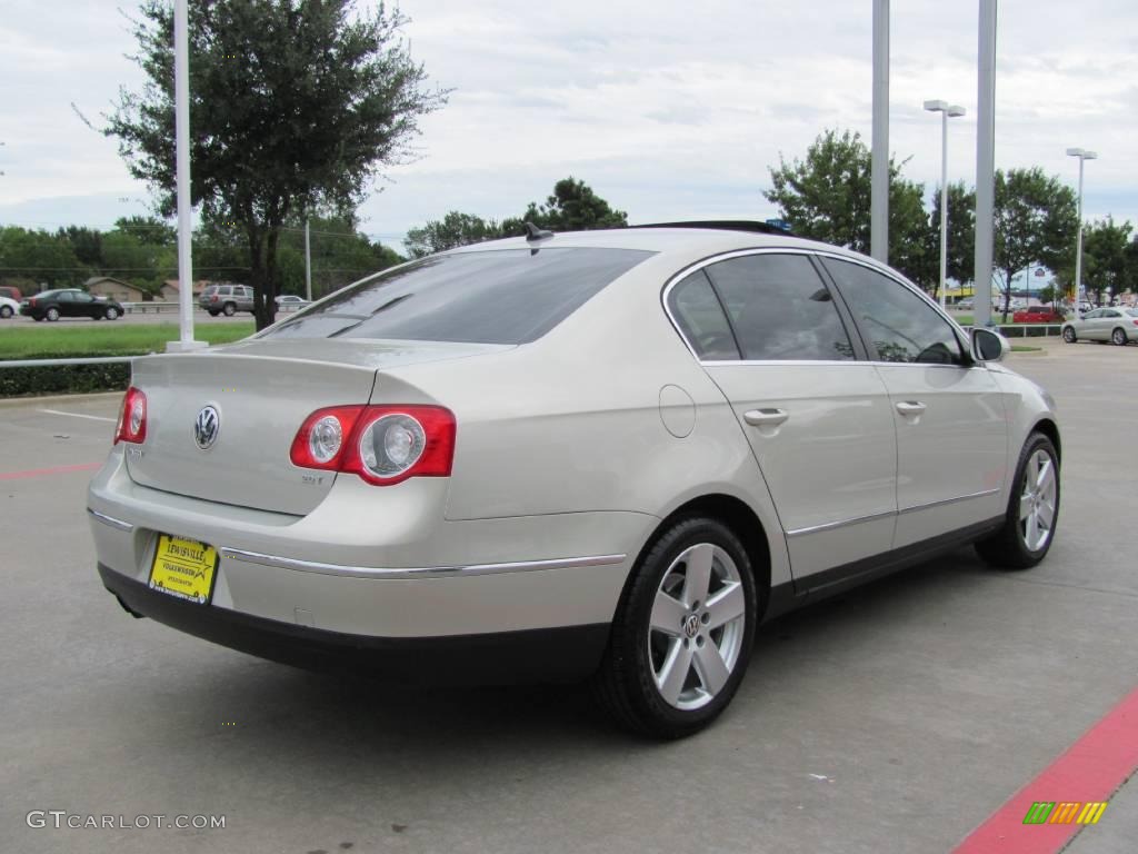 2009 Passat Komfort Sedan - White Gold Metallic / Cornsilk Beige photo #5