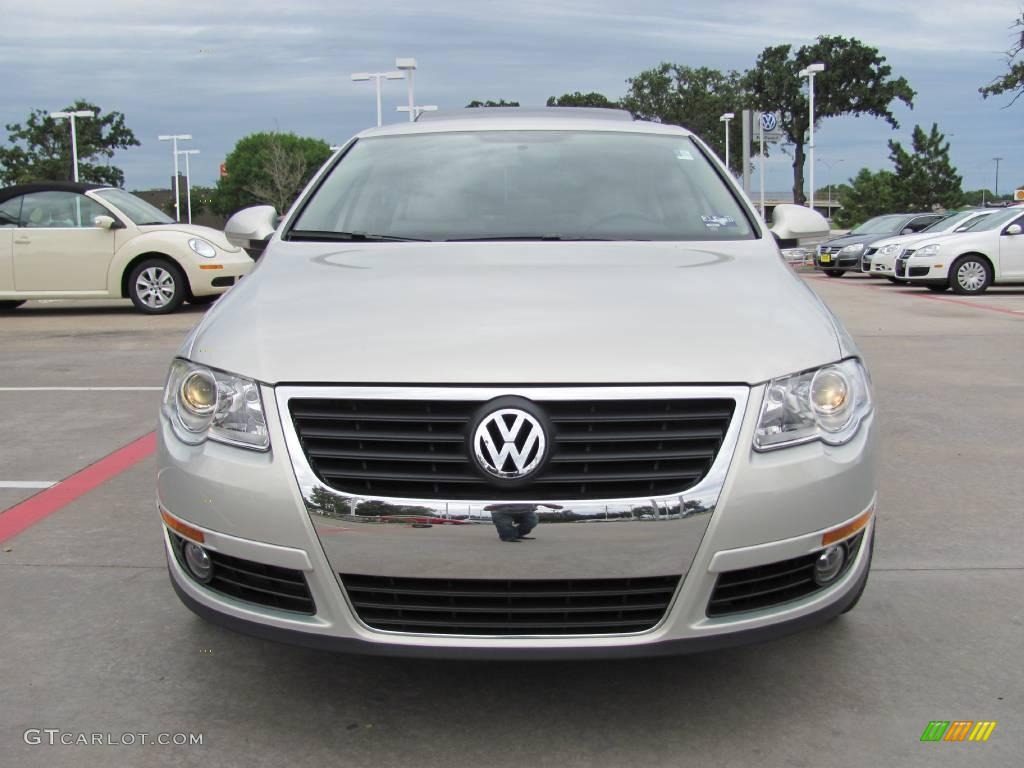 2009 Passat Komfort Sedan - White Gold Metallic / Cornsilk Beige photo #8