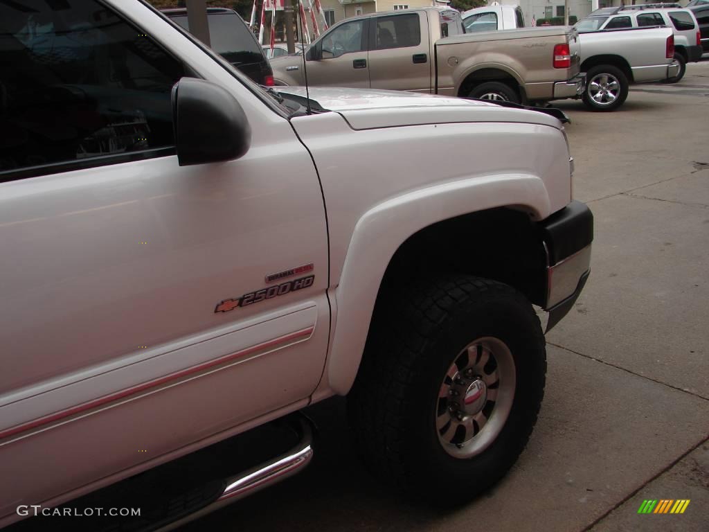 2003 Silverado 2500HD LS Extended Cab 4x4 - Summit White / Medium Gray photo #22