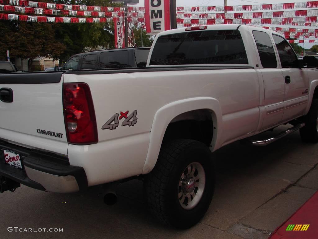 2003 Silverado 2500HD LS Extended Cab 4x4 - Summit White / Medium Gray photo #23