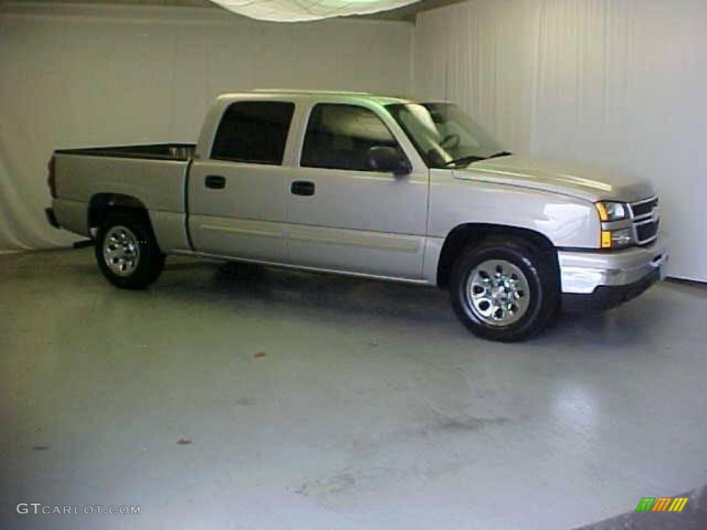 2006 Silverado 1500 LS Crew Cab - Silver Birch Metallic / Medium Gray photo #1