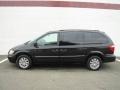 2007 Brilliant Black Crystal Pearl Chrysler Town & Country Limited  photo #2
