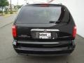 2007 Brilliant Black Crystal Pearl Chrysler Town & Country Limited  photo #4