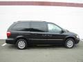 2007 Brilliant Black Crystal Pearl Chrysler Town & Country Limited  photo #6